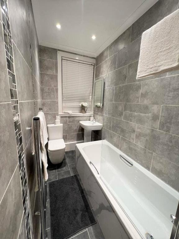 Lovely 2 Bed Apt close to Silverburn Mall Apartment in Glasgow