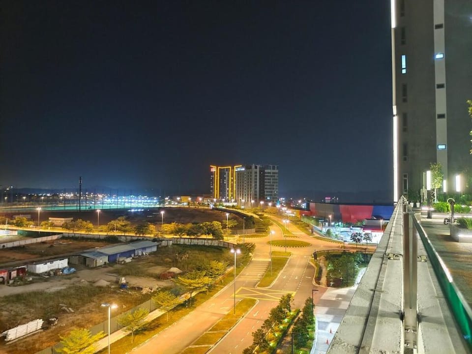 Sunway Grid 4Pax Modern Cozy Tatami Netflix BySTAY Vacation rental in Johor