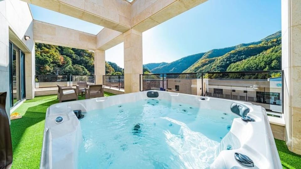 Gapyeong Thealadin Kids Poolvilla Bed and Breakfast in Gyeonggi-do