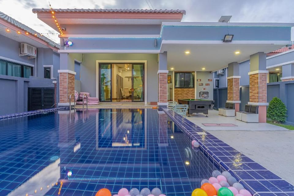 Mew 5 modern poolvilla 5min-beach 15min-walking st Villa in Pattaya City