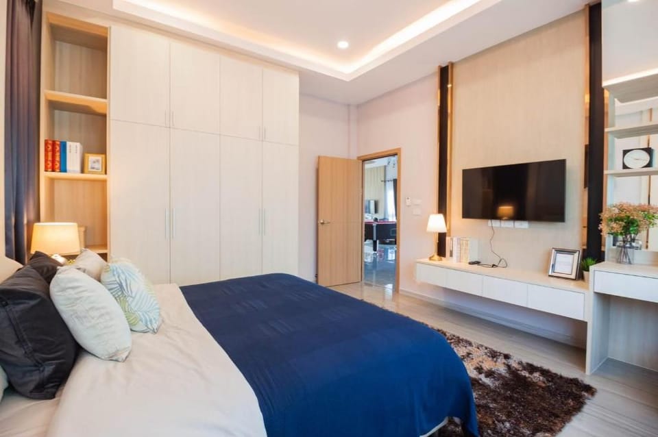 Yellow Honey Pool Villa Pattaya Villa in Pattaya City