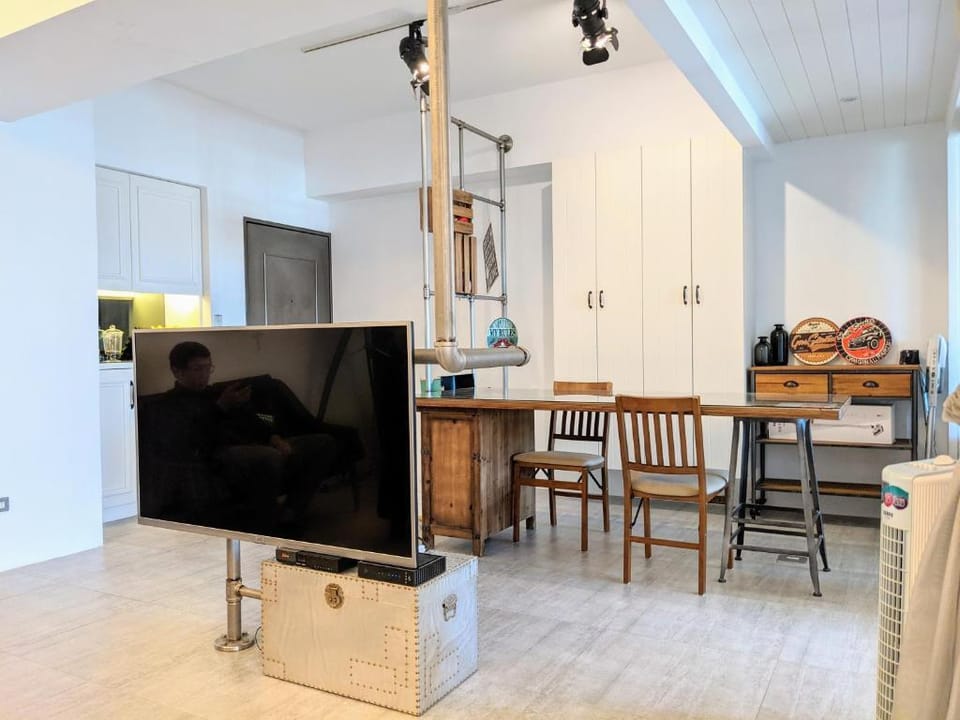 Tainan Qian-Mo - Chair Warehouse Bed and Breakfast in Kaohsiung