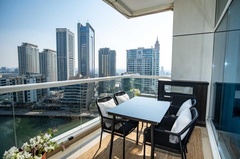 WSuites - Big terrace & Beautiful Marina View Apartment in Dubai