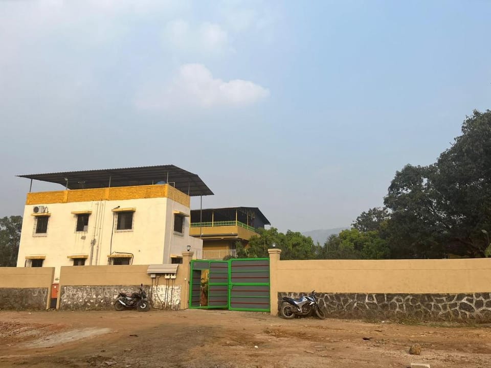 Peacefull property for familyfriend and corporate  Villa in Maharashtra