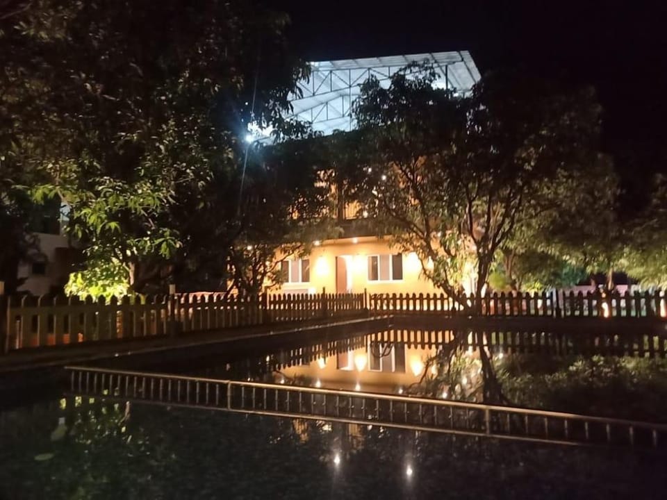 Peacefull property for familyfriend and corporate  Villa in Maharashtra