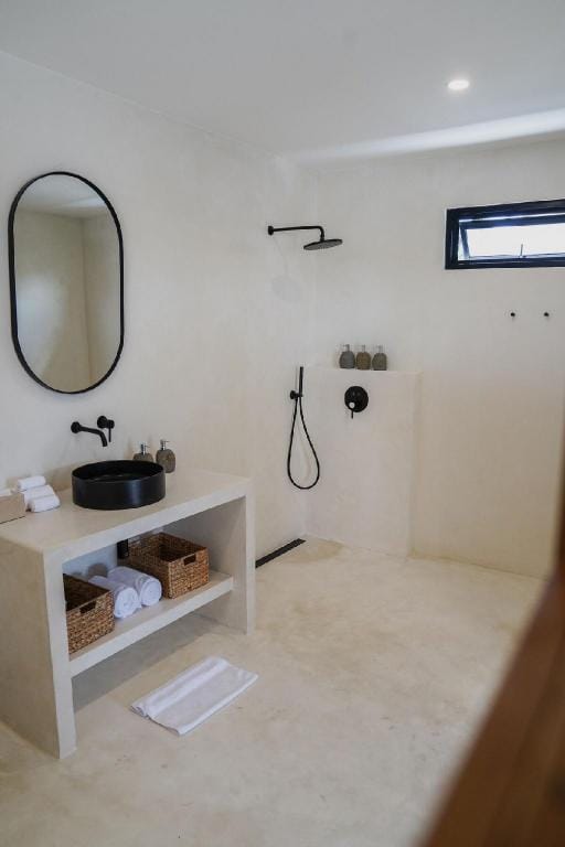 White Villa 4BR W/Pool at Canggu Vacation rental in North Kuta