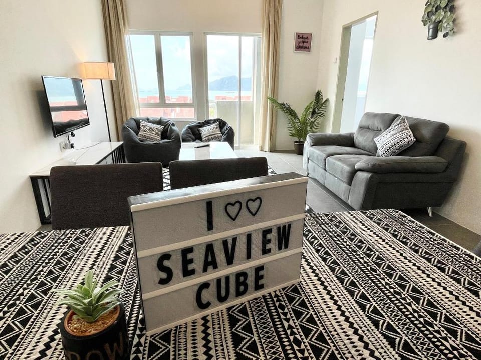Seaview Cube l w/ Rooftop Pool Apartment in Kedah