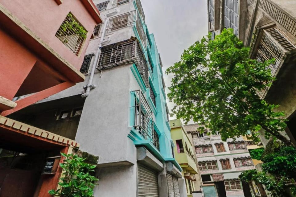 Goroomgo M M Howrah Maidan Homestay Near Howrah Station Hotel in Kolkata