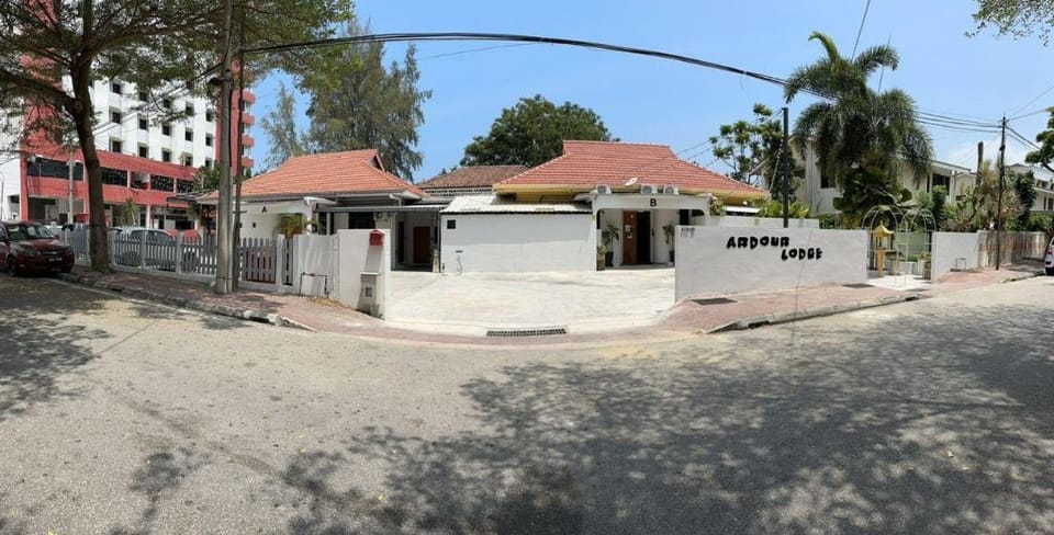 Ardour Lodge - Room A3(DUPLEX FAMILY ROOM) Villa in Tanjung Bungah