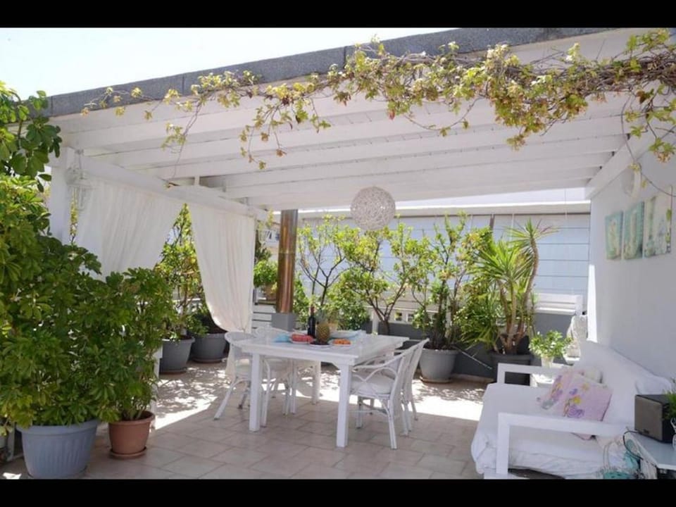 Maisonette near beach city center Apartment in Heraklion