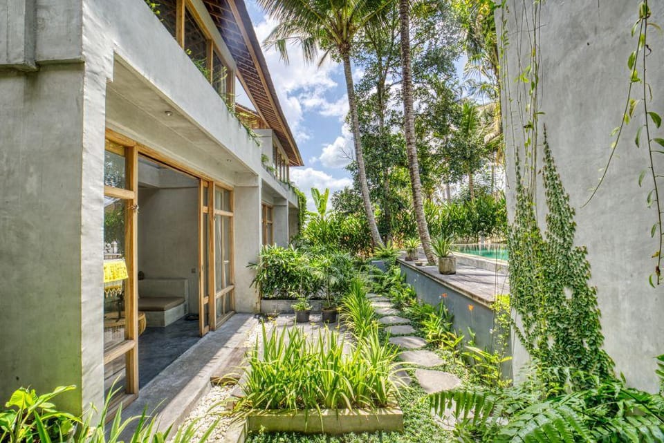 Moon Gang 5BR Bungalow Complex Apartment in Ubud
