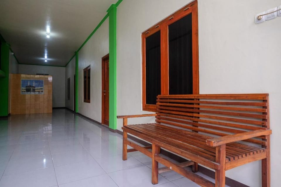 Urbanview Syariah Zidney 3 Salatiga by RedDoorz Hotel in Indonesia