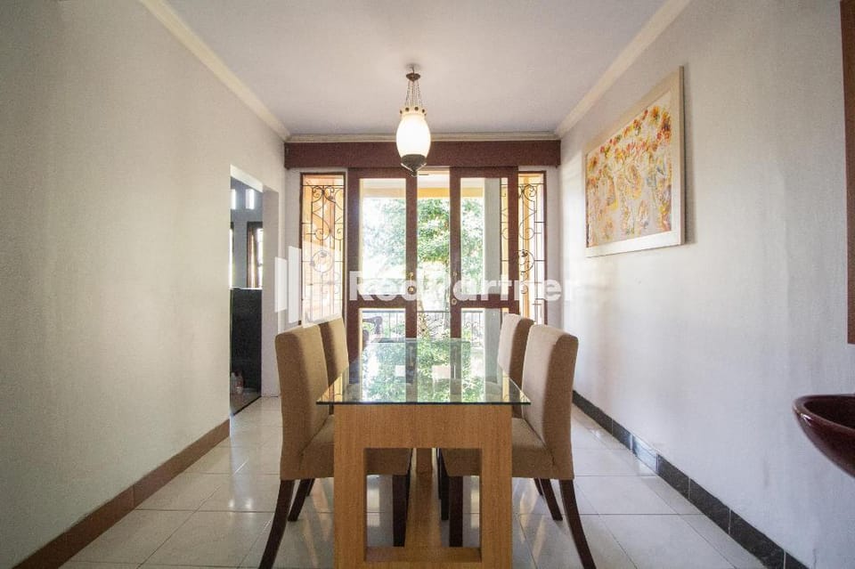 The Doctor Guest House Syariah Mitra RedDoorz near Pakuwon Mall Yogyakarta Hotel in Special Region of Yogyakarta