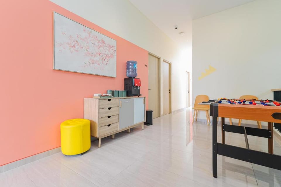 Sans Hotel Clover Ace Surabaya by RedDoorz Hotel in Surabaya