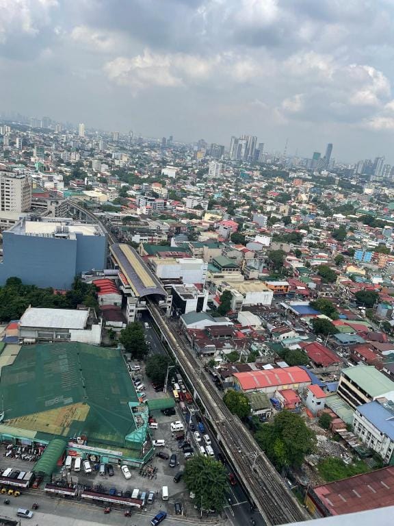 Condo in Manila - NordicLiving/NearLRT/Wifi Vacation rental in Quezon City