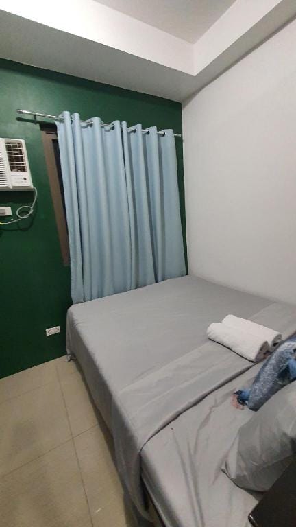 Simple Affordable staycation near SM Mall of Asia Vacation rental in Pasay
