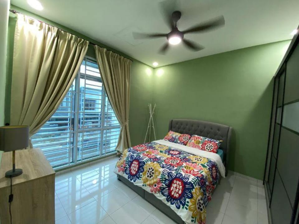 4 Bedroom @ Haira Muslim Homestay Pasir Gudang Vacation rental in Johor