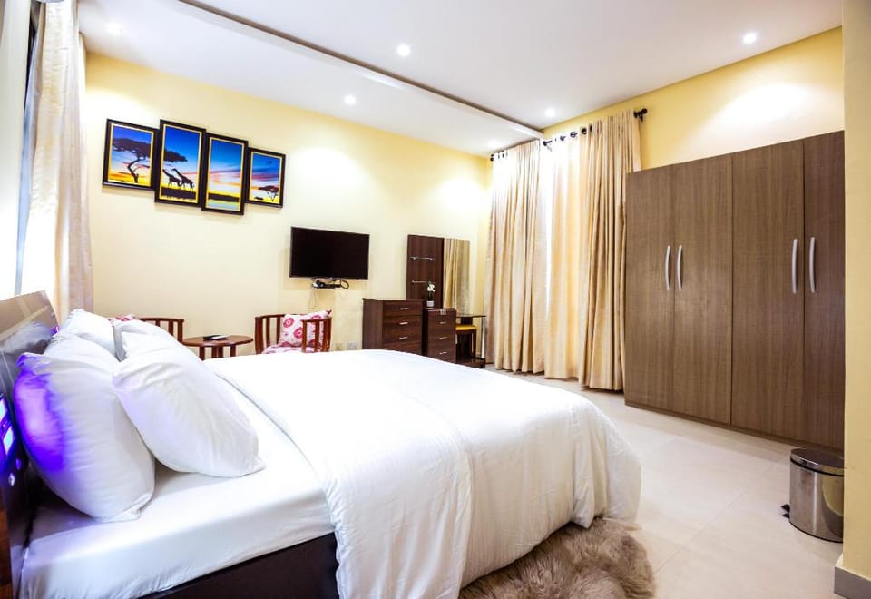 Rushmore Villa - Executive Room Vacation rental in Lagos, Nigeria