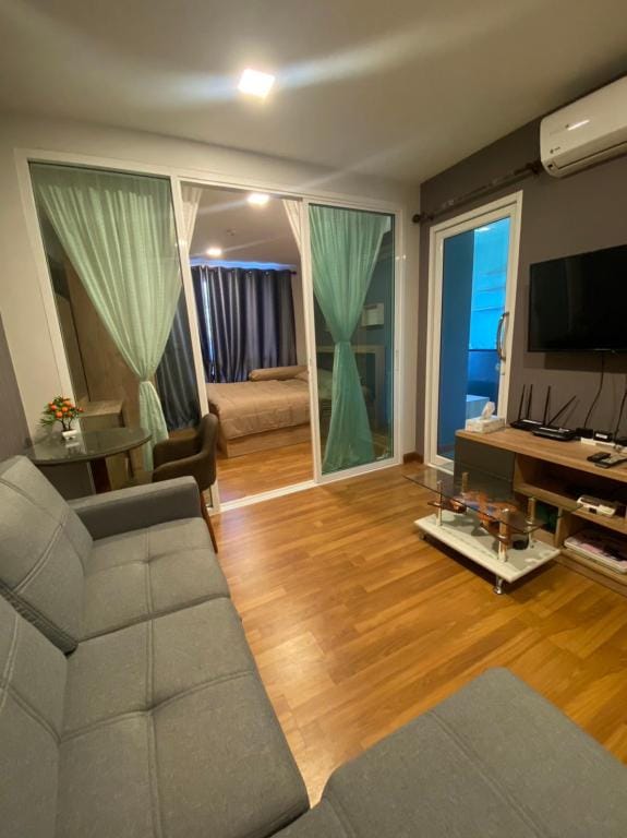 New คอนโดใกล้สนามช้างเซอร์กิต  Apartment in Laos