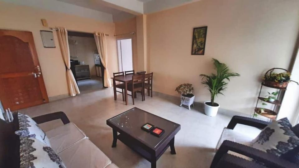 Sunrise Homestay (Wifi/Parking/Kitchen) Apartment in Bangladesh