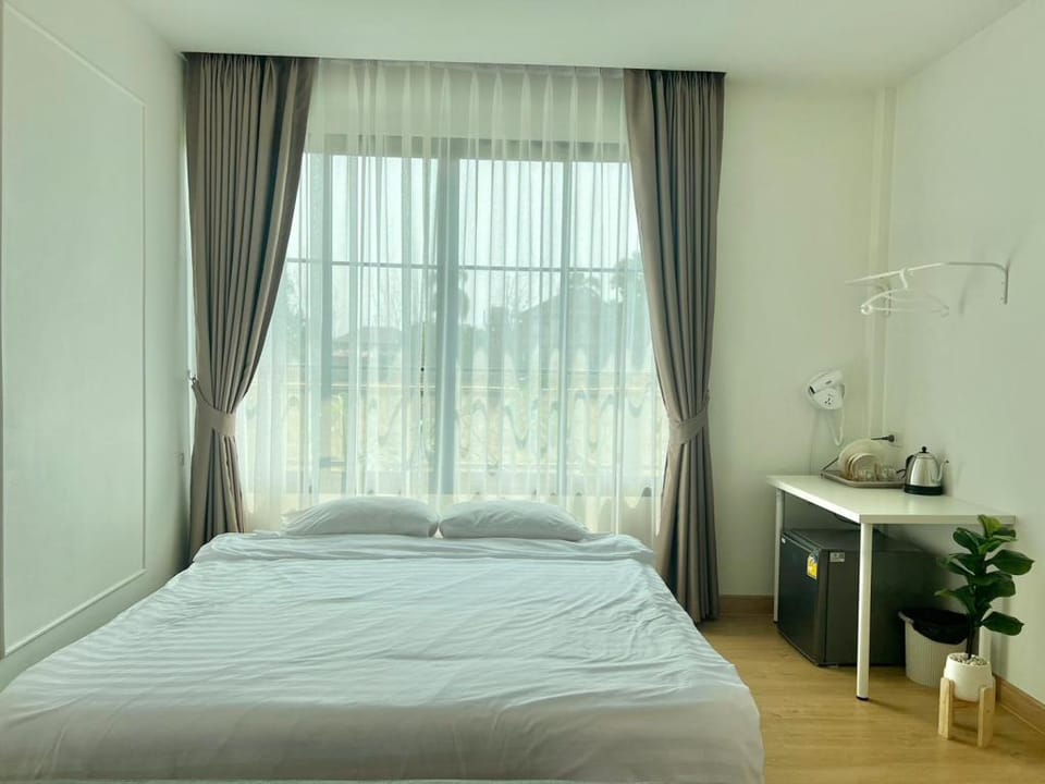 SKYLIGHT99@Kiirin House Banpong Villa in Thailand