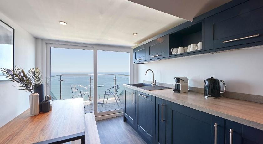 Host & Stay | Penthouse Pier View Apartment in England