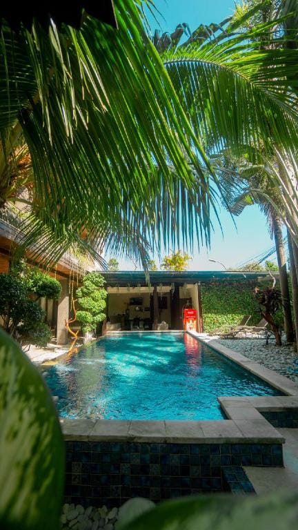 Family Room in Comfort Area Near Legian Beach Apartment in Kuta