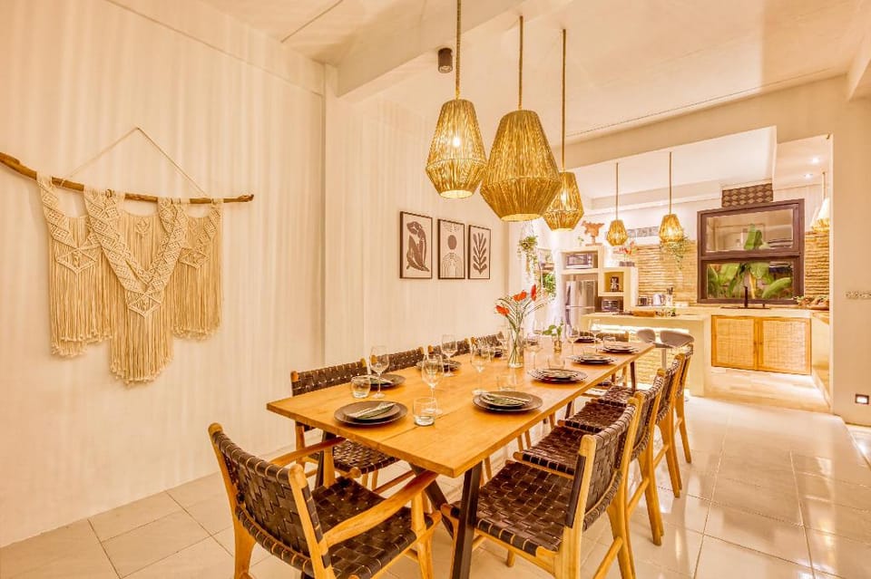 Villa Inka - 6BDR with private Pool & Garden Villa in North Kuta