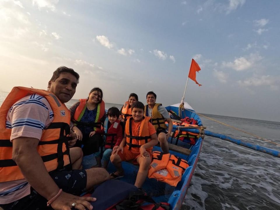 Travel Moody Beach Camping and Caravan Parking Vacation rental in Maharashtra