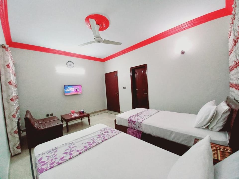 Cosy Inn Karachi Guest House Hotel in Karachi