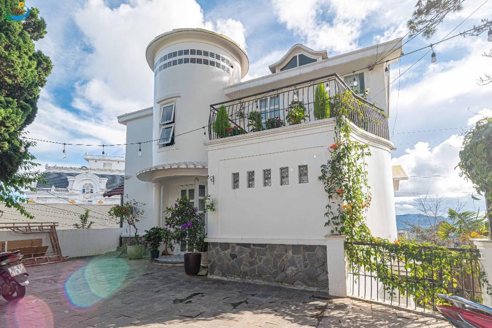 Hang Nga Villa - 2nd Floor Villa in Dalat