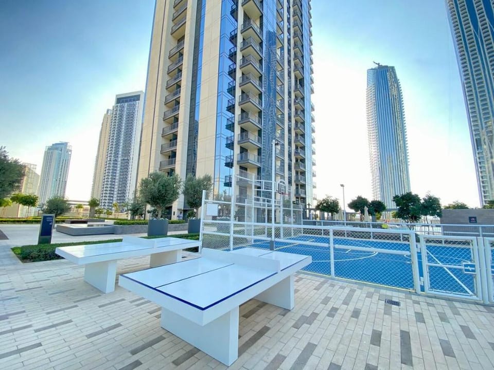 LuxBnB Creek Rise Tower Harbor Views Apartment in Dubai