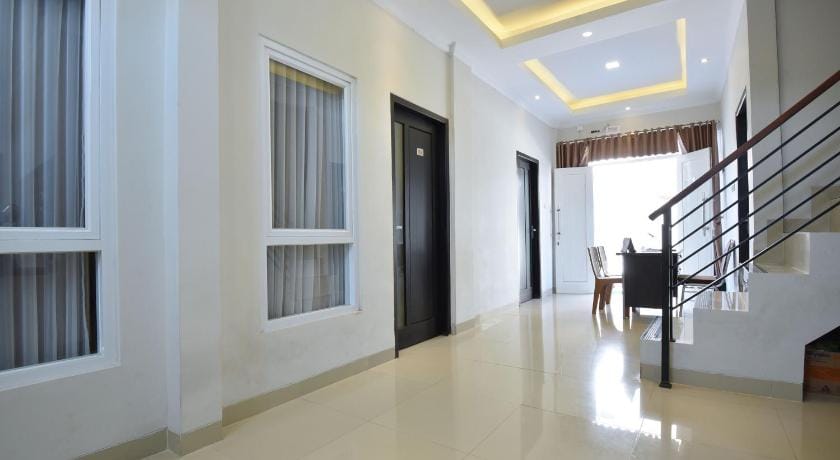 RedDoorz near Alun Alun Cilacap Hotel in Indonesia