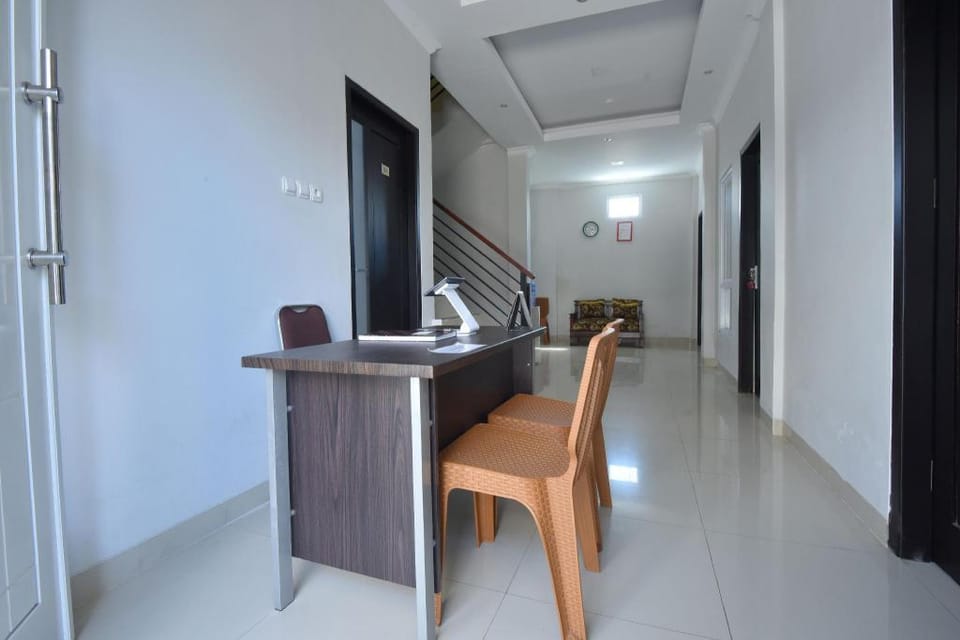 RedDoorz near Alun Alun Cilacap Hotel in Indonesia