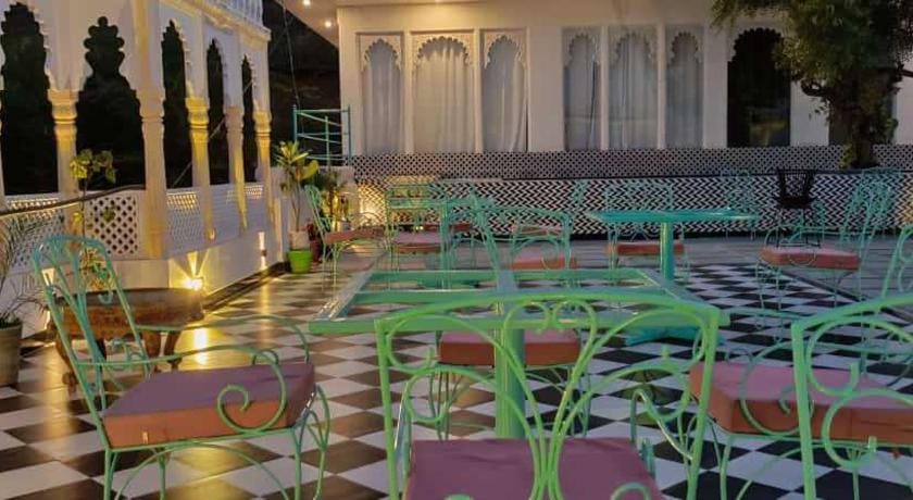 View Lake Village Hotel in Udaipur