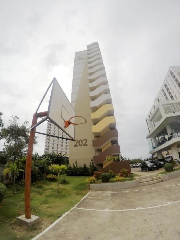 Cozy Studio near Beaches w/ Wifi, Netflix & pool Apartment in Lapu-Lapu City