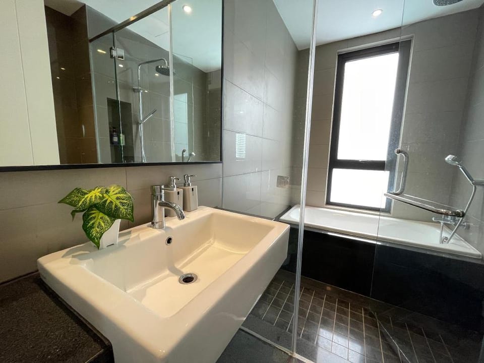 Cozy 2 Bedroom Premier Suite @Vista  |FREE WIFI| Apartment in Selangor, Malaysia