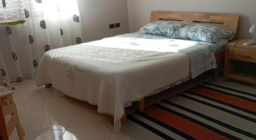 Mine Peza City Center Apartment in Tirana
