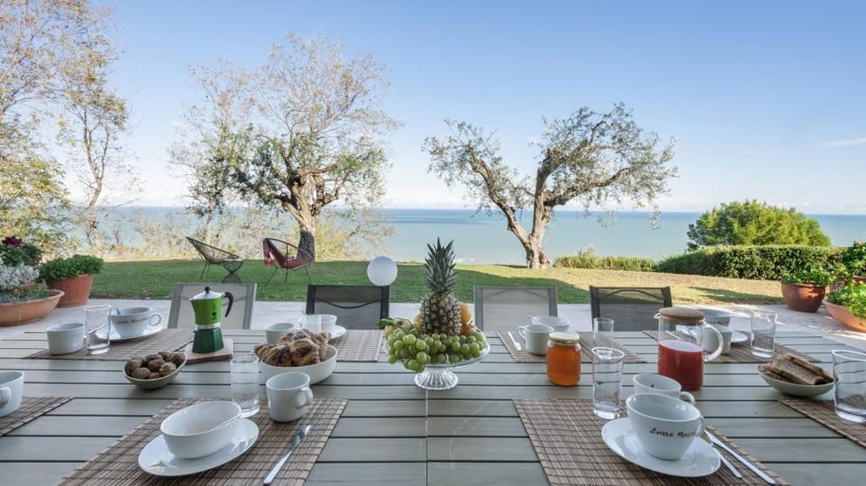 Villa Lucente 6+2 Apartment in Abruzzo