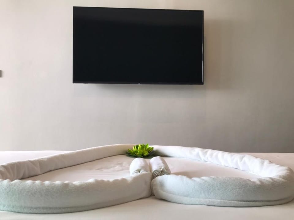 Yanud Residence pool side room1 Apartment in Phuket