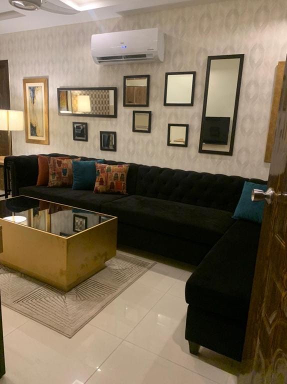 DIAMOUNT  Apartment in Lahore