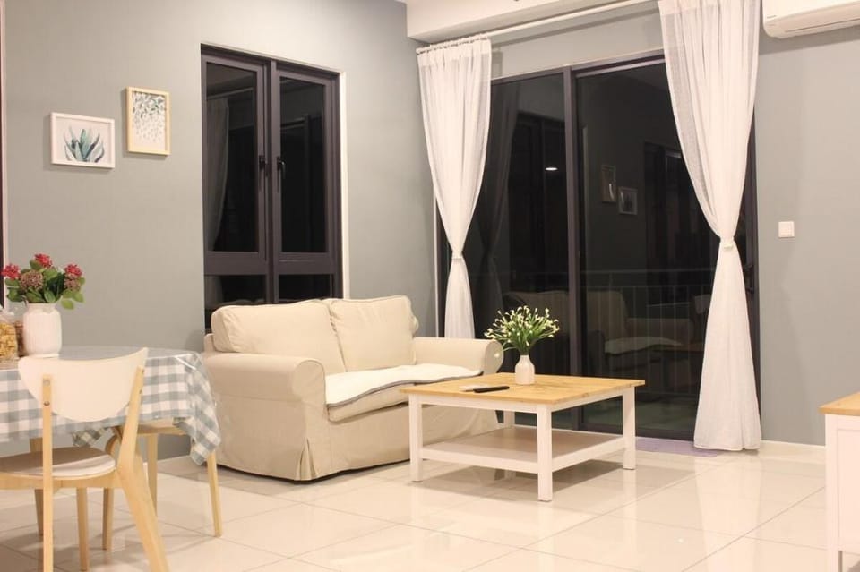 Cozy Suite 1 with Mountain & Theme Park Views Apartment in Perak