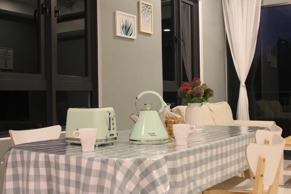Cozy Suite 1 with Mountain & Theme Park Views Apartment in Perak