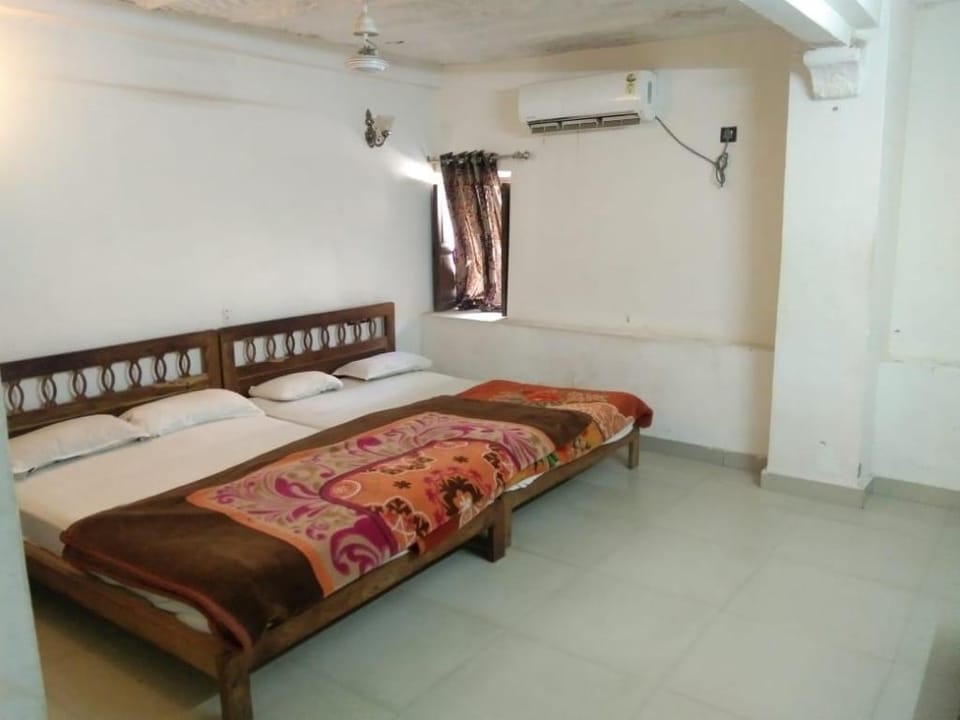 Send desert safari jaisalmer Villa in Sindh