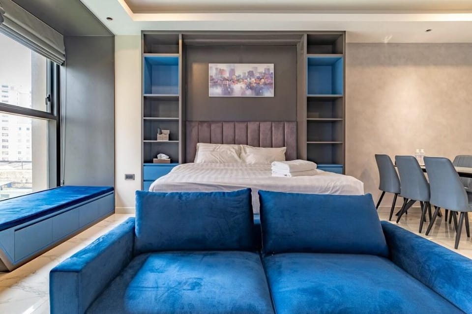 The Rixx Boutique- Opera House- SmartTV65in - pool Vacation rental in Ho Chi Minh City
