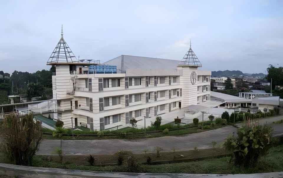 PURI SENYIUR HOTEL Hotel in Indonesia