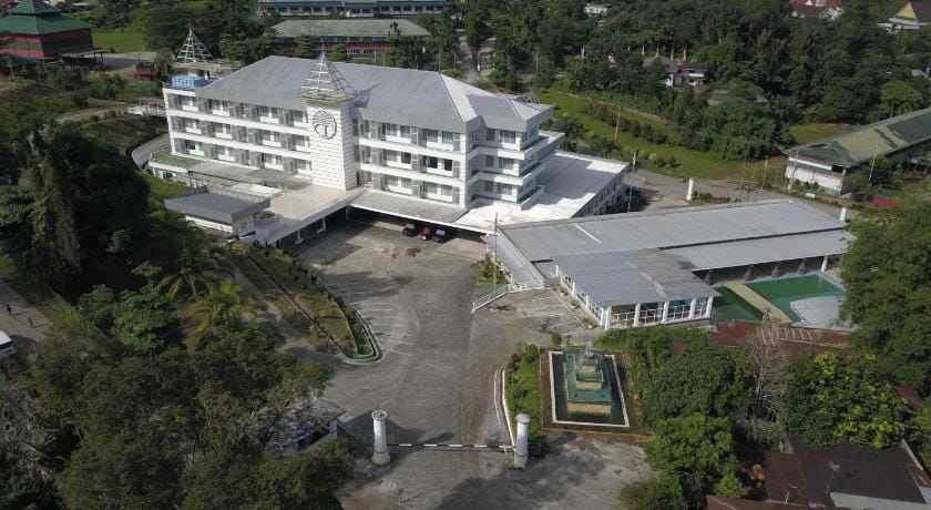 PURI SENYIUR HOTEL Hotel in Indonesia