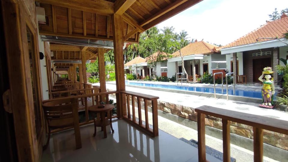 Kristal Garden Hotel in Central Sekotong