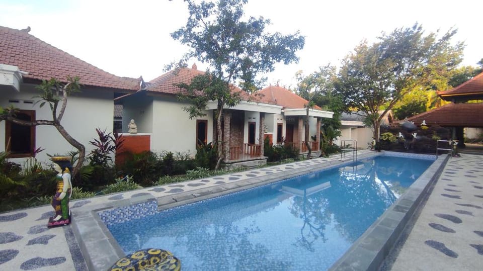 Kristal Garden Hotel in Central Sekotong