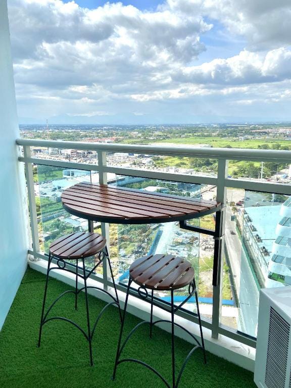 Amirah’s Place MT.ARAYAT VIEW 12th floor unit 1217 Apartment in Calabarzon